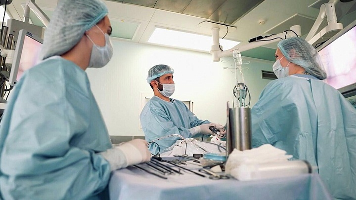 Правительство направит более 9,6 миллиарда рублей на зарплату врачей