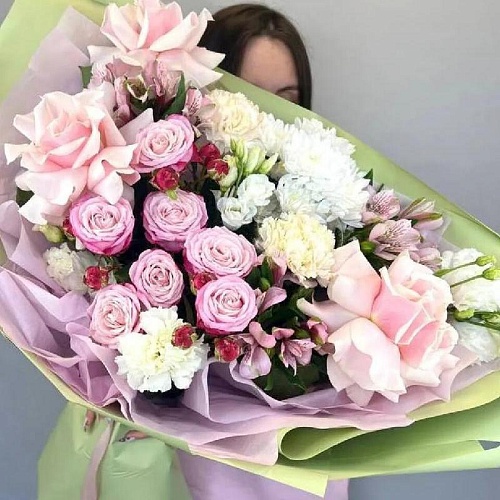 Вахитов Булат: Цветочный 2025: россияне и их вкусы — анализ от Цветов.ру