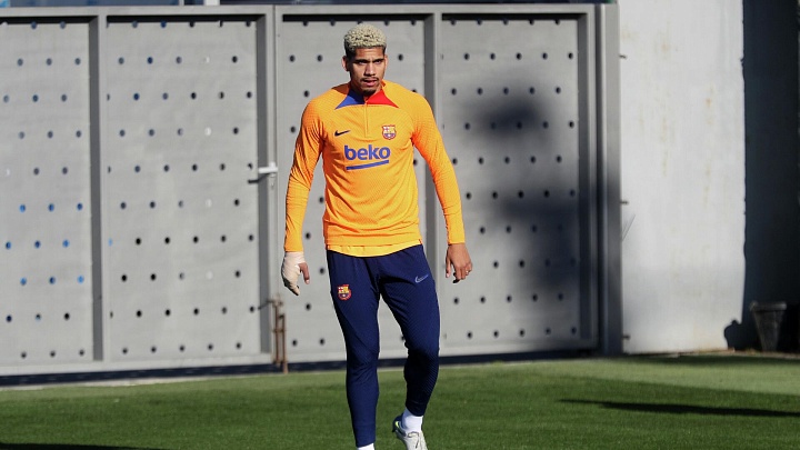 Футболист "Барселоны" вернулся к тренировкам после эмоционального спада